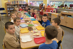 "Pracusie" przygotowują zdrowe śniadanie - realizacja programu edukacji zdrowotnej